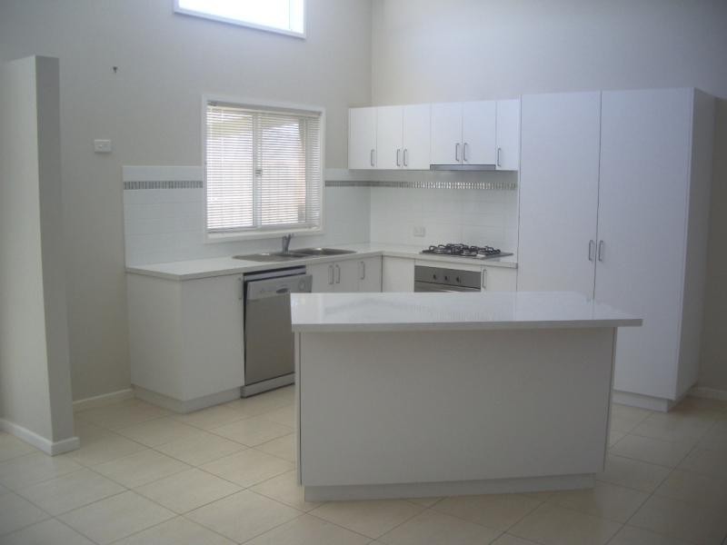 1/4 Mackenzie Street, Wodonga VIC 3690