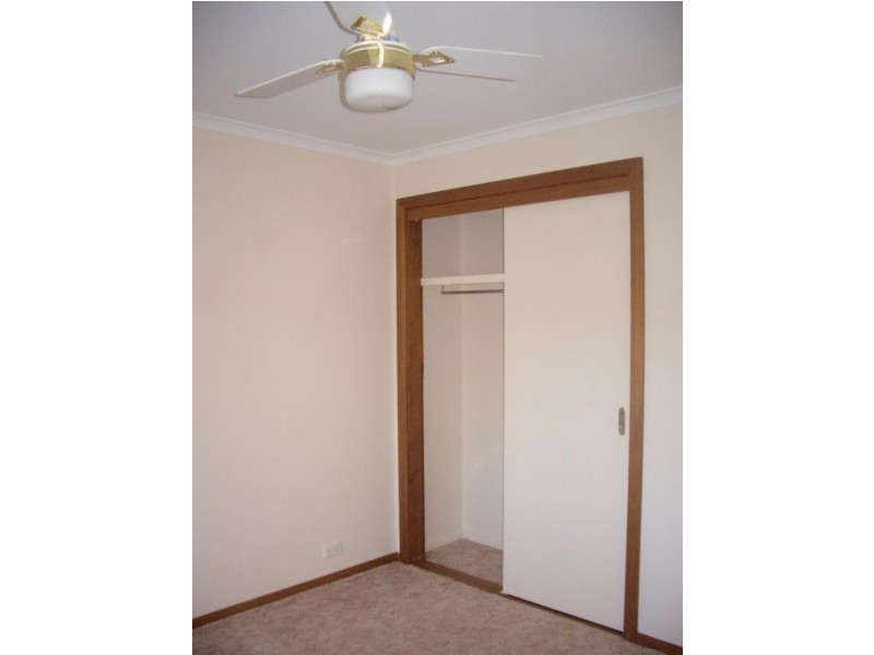 144 DeKerrileau Dr, Wodonga VIC 3690