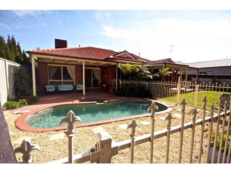 16 Niblick Street, Wodonga VIC 3690