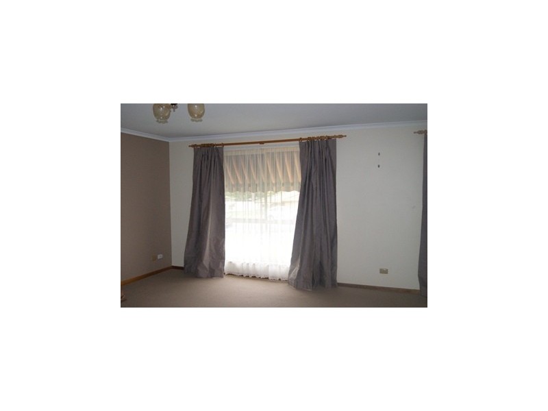 2/23 Chifley Street, Wodonga VIC 3690