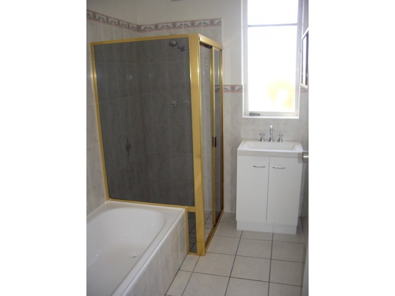 9 Mulqueeny Street, Wodonga VIC 3690