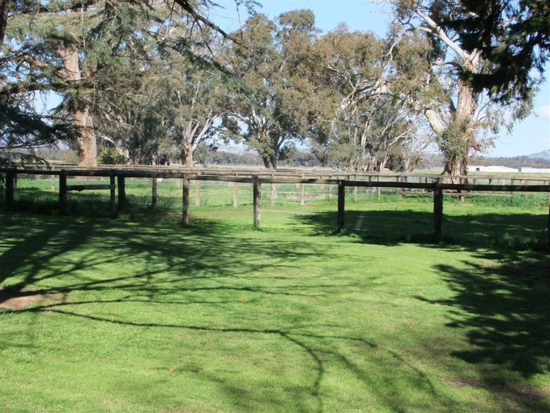 1 Willis Rd, Avenel VIC 3664