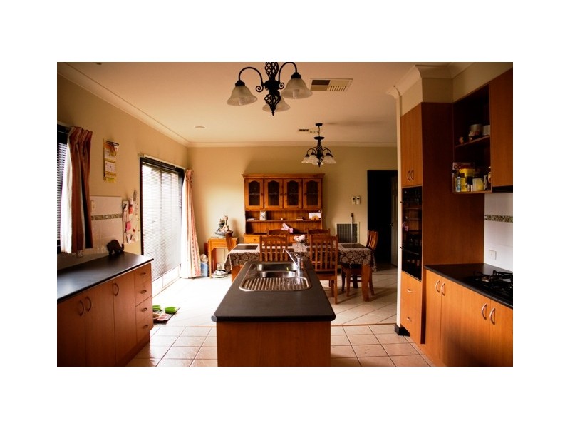 97 Chiltern-Howlong Road, Chiltern VIC 3683