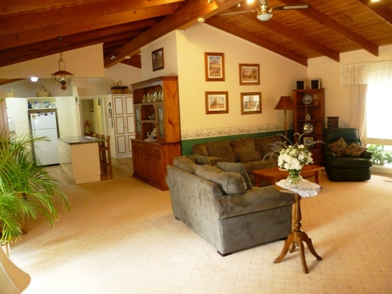 108 Short Street, Howlong NSW 2643