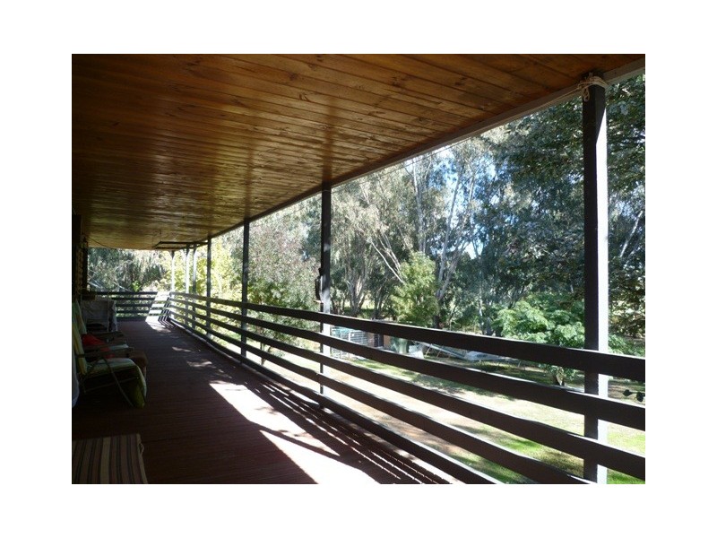 83 Bank Street, Howlong NSW 2643