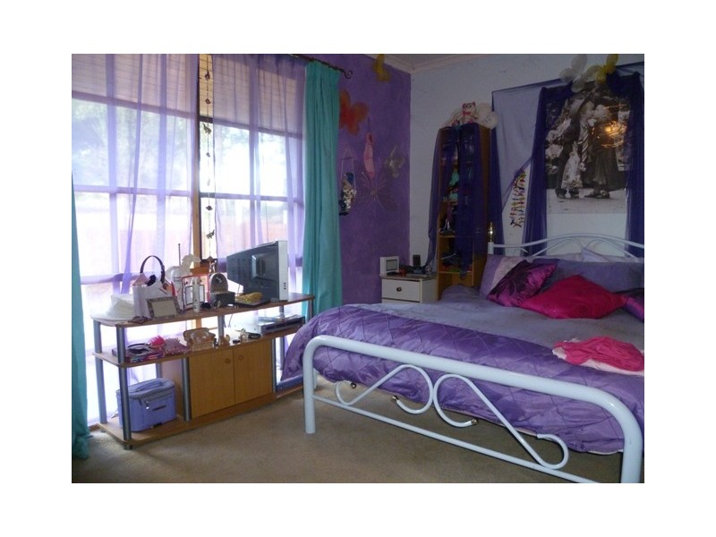 83 Bank Street, Howlong NSW 2643