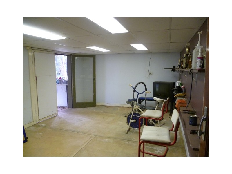 83 Bank Street, Howlong NSW 2643