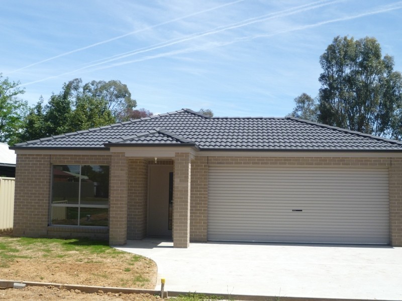 105 Townsend St, Howlong NSW 2643