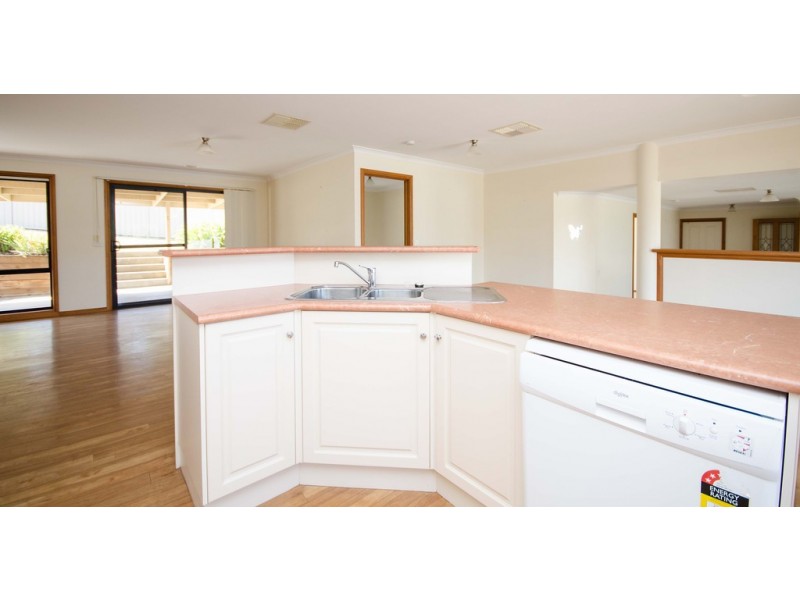 14 Swift Court, Wodonga VIC 3690