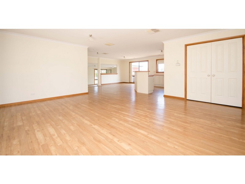 14 Swift Court, Wodonga VIC 3690