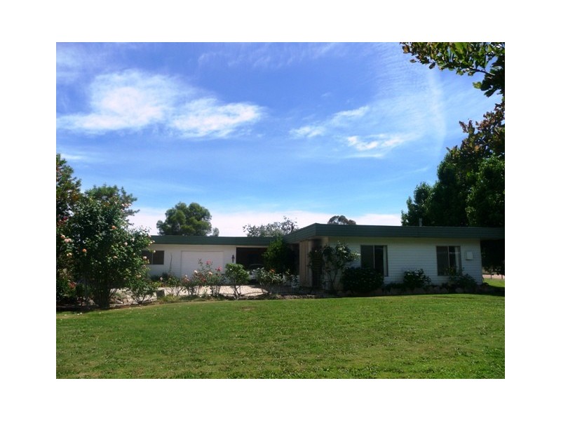 311 Whytes Road, Baranduda VIC 3691