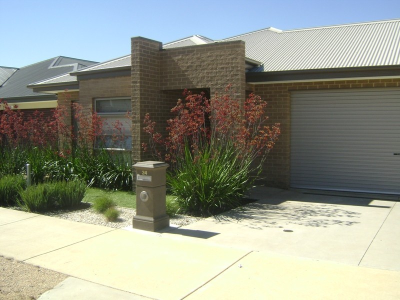 24 Castleton Street, Wodonga VIC 3690