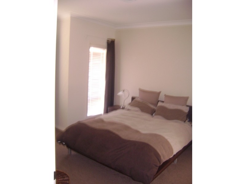 24 Castleton Street, Wodonga VIC 3690
