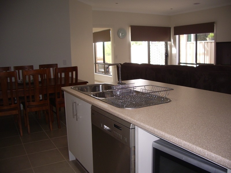 65 Victoria Cross Parade, Wodonga VIC 3690