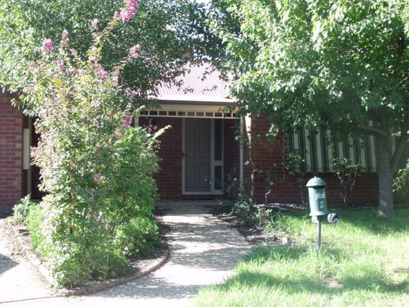 8  Talbot Close, Wodonga VIC 3690