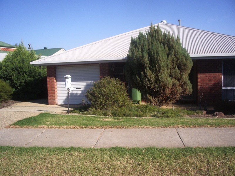 2/5 Milos, Wodonga VIC 3690