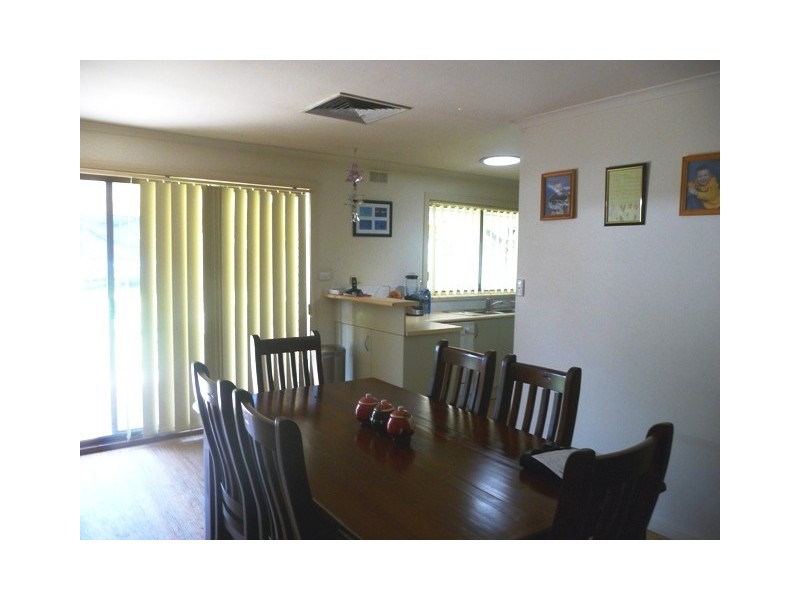 8 Gayview Drive, Wodonga VIC 3690