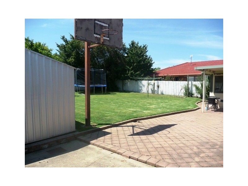 8 Gayview Drive, Wodonga VIC 3690