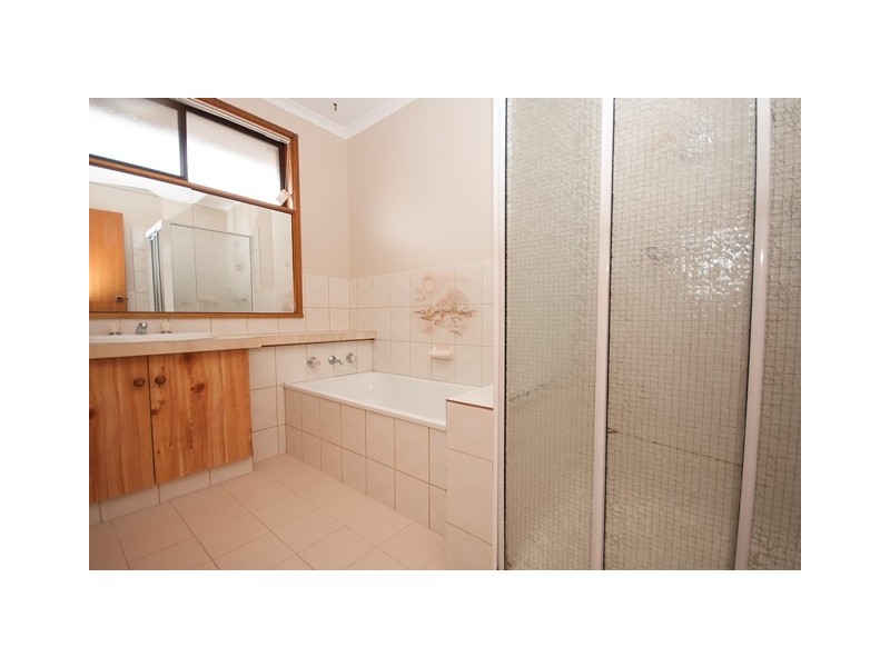 1/4 Parkview Close, Wodonga VIC 3690