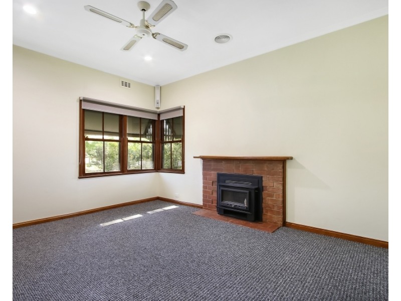 201 Lawrence Street, Wodonga VIC 3690