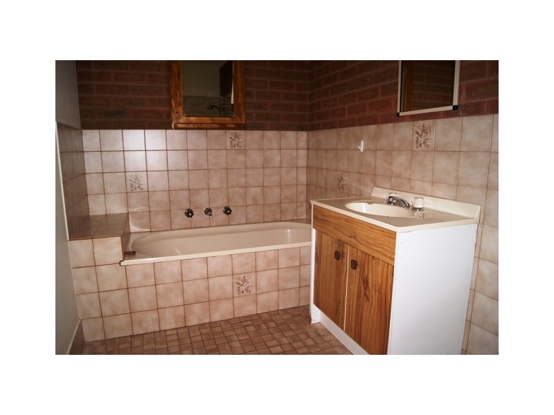 2/95 Huons Hill Rd, Wodonga VIC 3690