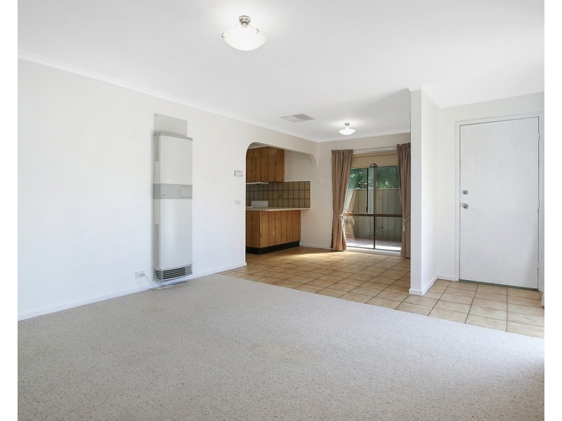 2/18 Sinnett Court, Wodonga VIC 3690