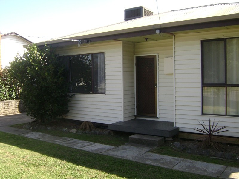 8 Mark Street, Wodonga VIC 3690