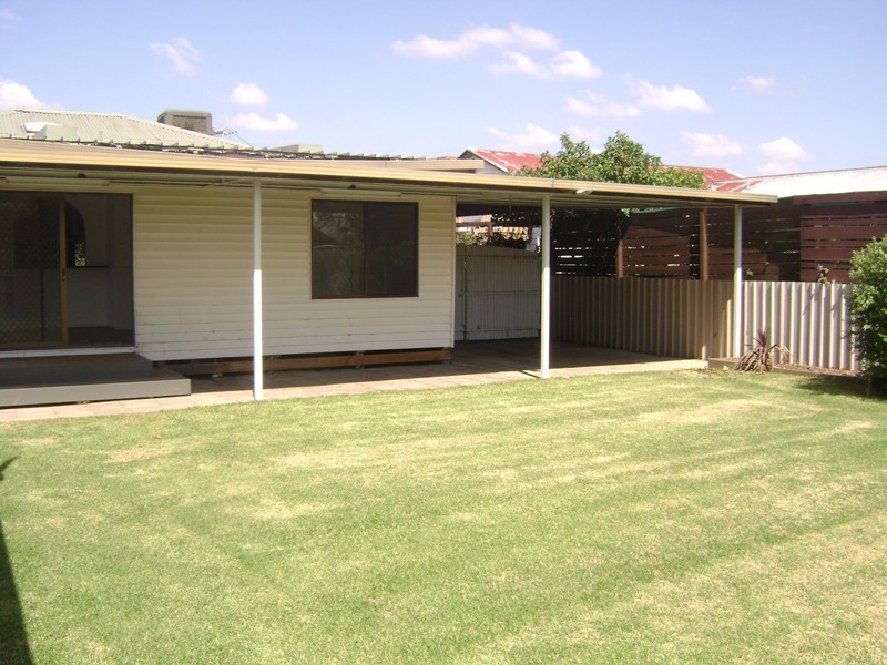 8 Mark Street, Wodonga VIC 3690
