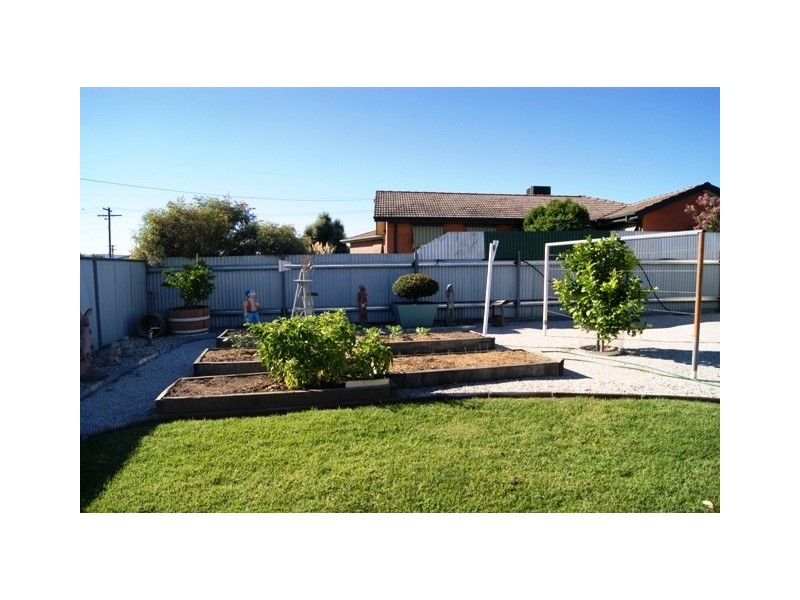 17 Glenview Ave, Wodonga VIC 3690