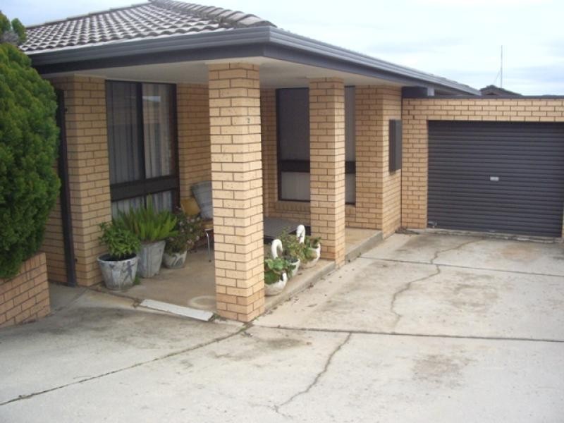 2/95 Huons Hill Road, Wodonga VIC 3690