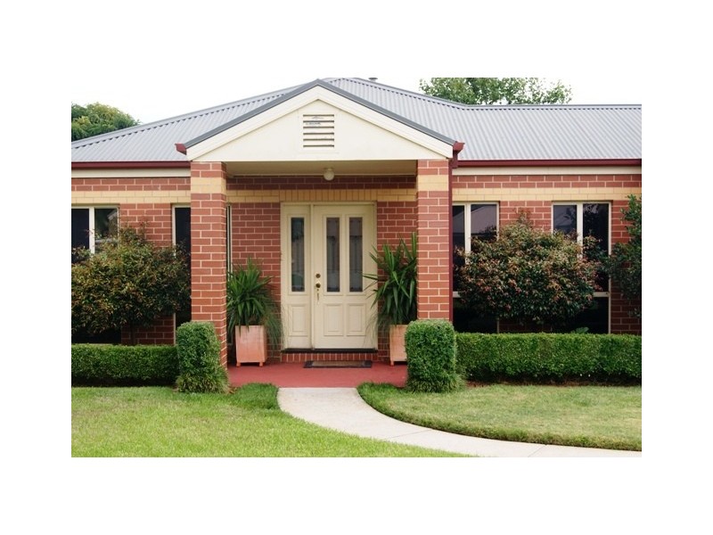 2 Avondale Drive, Wodonga VIC 3690