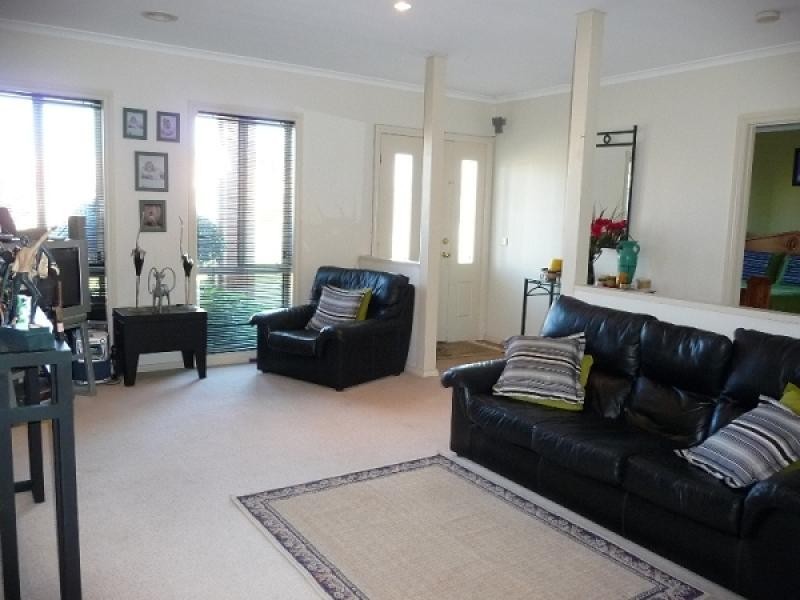 2 Avondale Drive, Wodonga VIC 3690