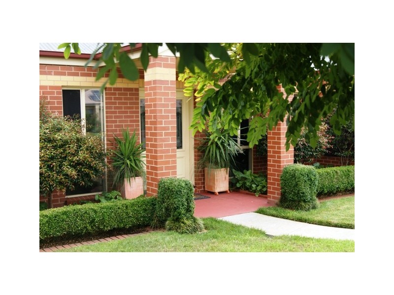 2 Avondale Drive, Wodonga VIC 3690