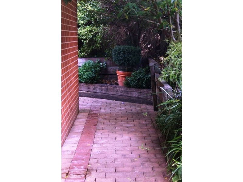 2 Avondale Drive, Wodonga VIC 3690