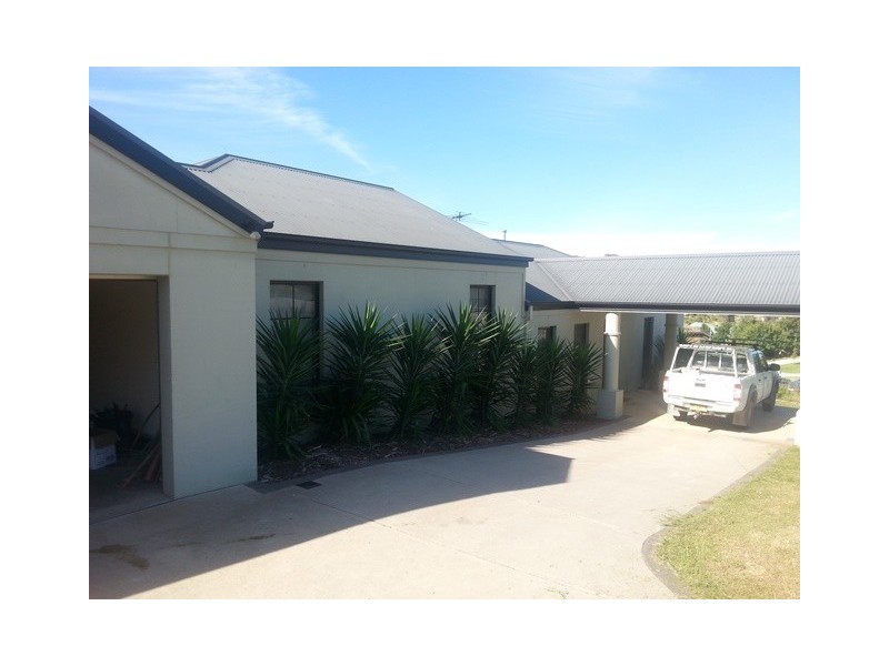 22 Ballara Drive, Wodonga VIC 3690