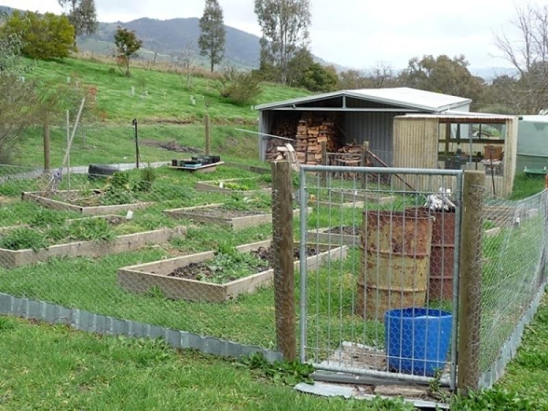 15 Yabba Road, Tallangatta East VIC 3700