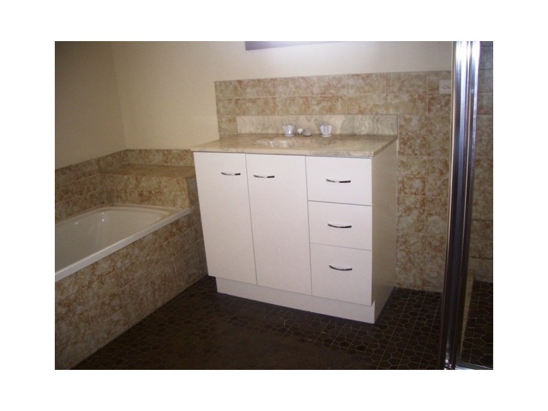 2/331 Beechworth Road, Wodonga VIC 3690