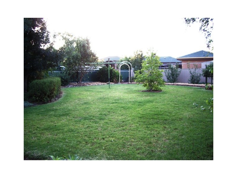 21 Gayview Drive, Wodonga VIC 3690