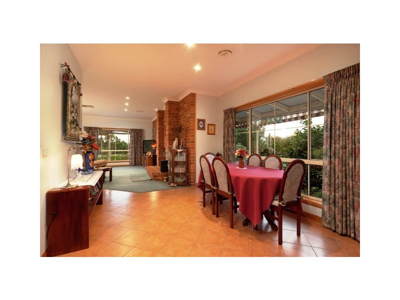 9 Innisfree Drive, Wodonga VIC 3690