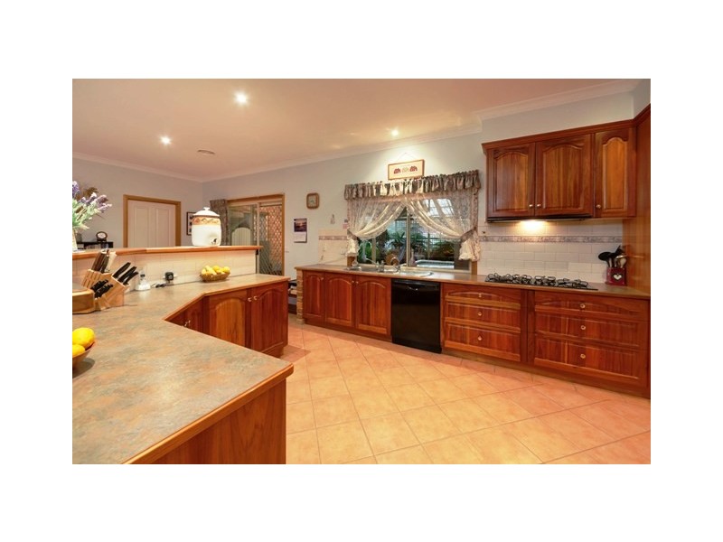 9 Innisfree Drive, Wodonga VIC 3690