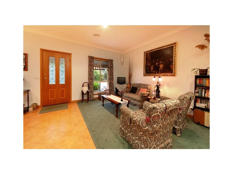 9 Innisfree Drive, Wodonga VIC 3690