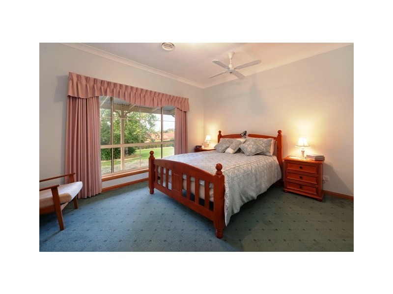 9 Innisfree Drive, Wodonga VIC 3690