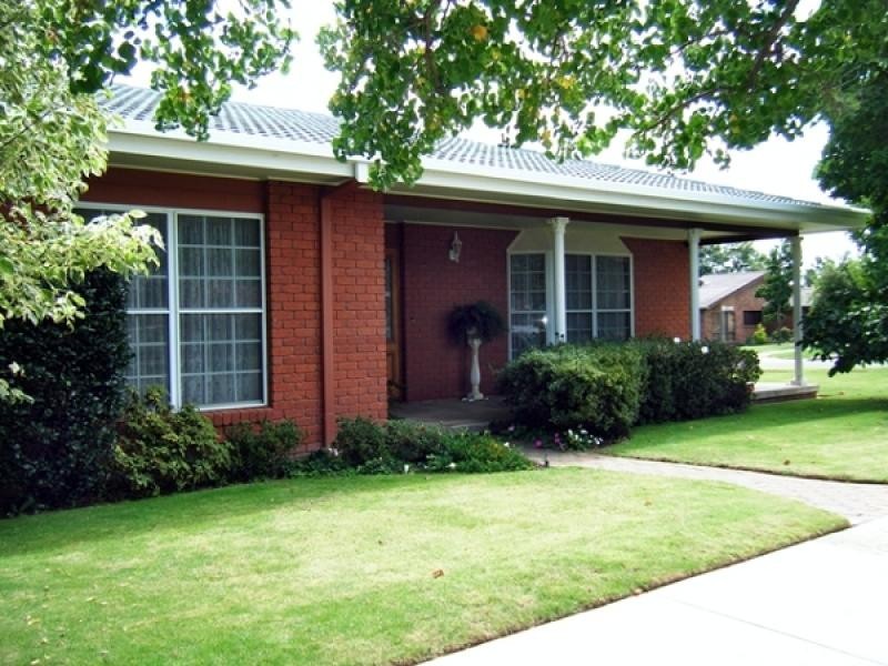 7 Sans Souci Drive, Wodonga VIC 3690