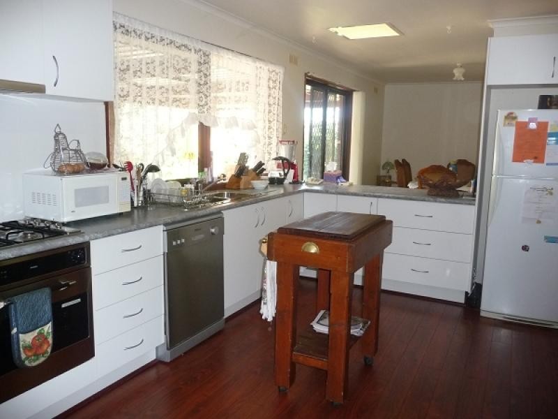 69 Emerald Avenue, Wodonga VIC 3690