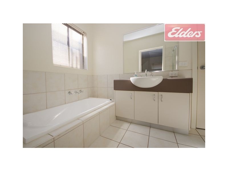 17 Jade Court, Wodonga VIC 3690