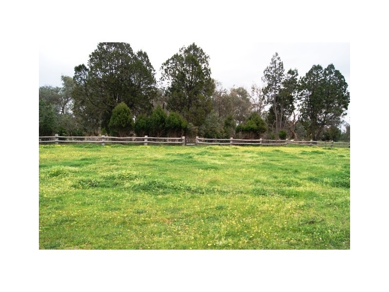 454 Settlers Road, Chiltern VIC 3683