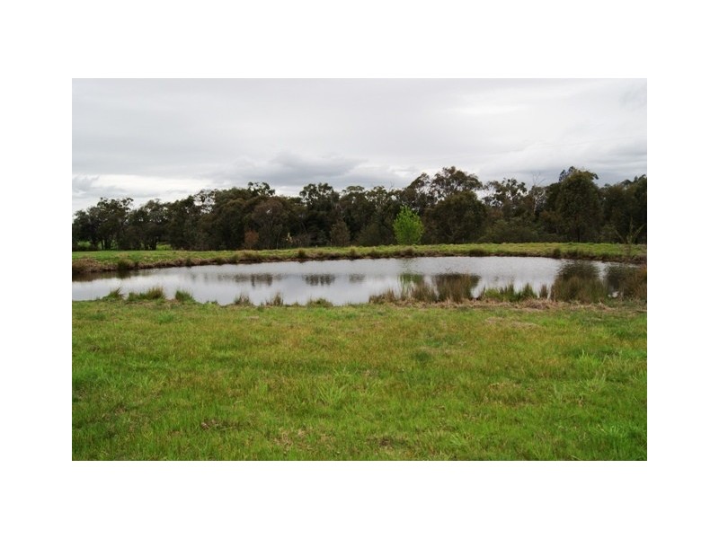 454 Settlers Road, Chiltern VIC 3683