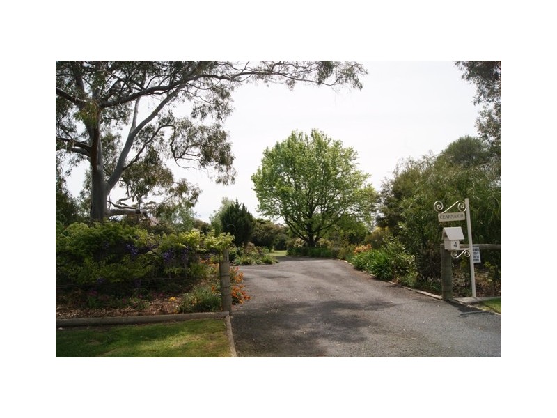 4 Howards Road, Baranduda VIC 3691