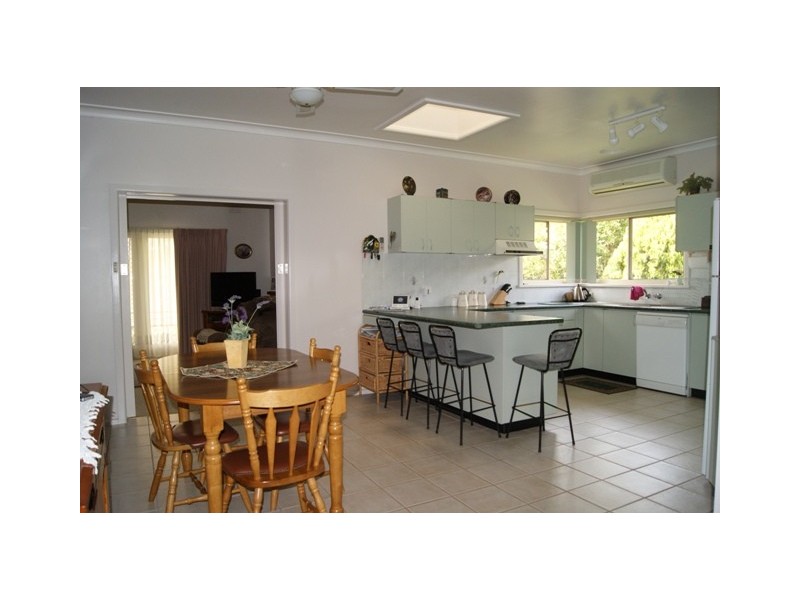 4 Howards Road, Baranduda VIC 3691