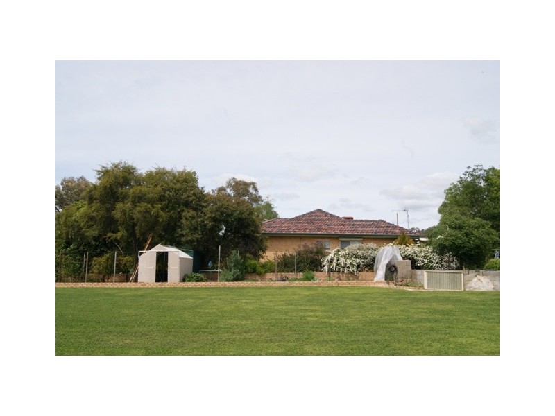 4 Howards Road, Baranduda VIC 3691